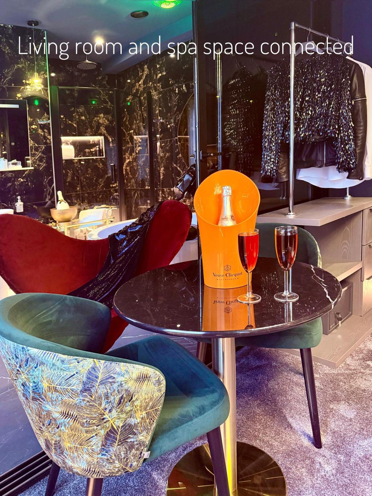 Life Voyage Residence & Spa - Strasbourg'S City Center Luxury Experience Estrasburgo Quarto foto